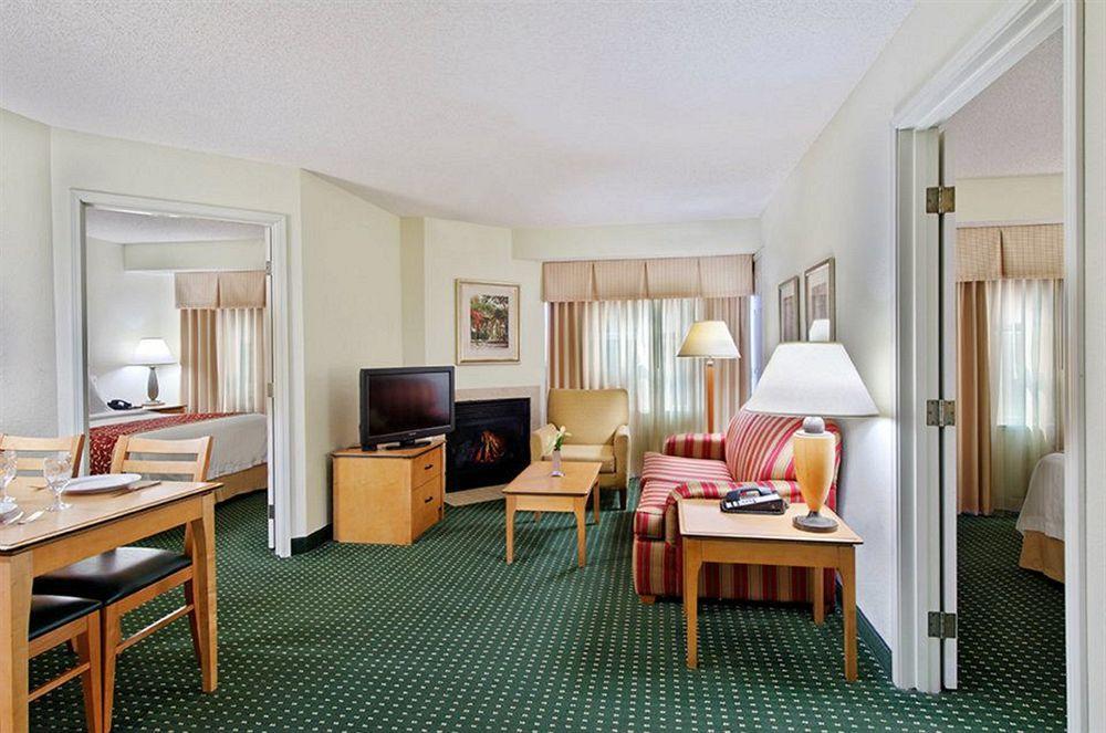 Residence Inn By Marriott Detroit / Novi Oda fotoğraf