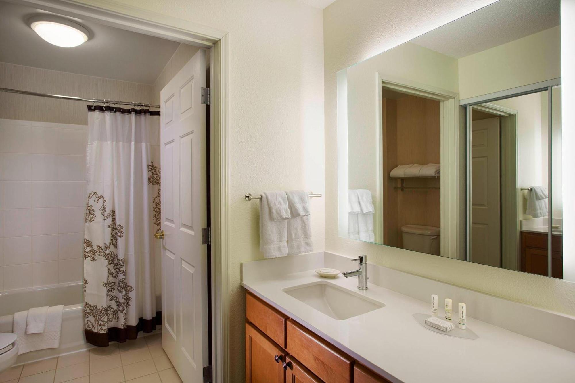 Residence Inn By Marriott Detroit / Novi Dış mekan fotoğraf