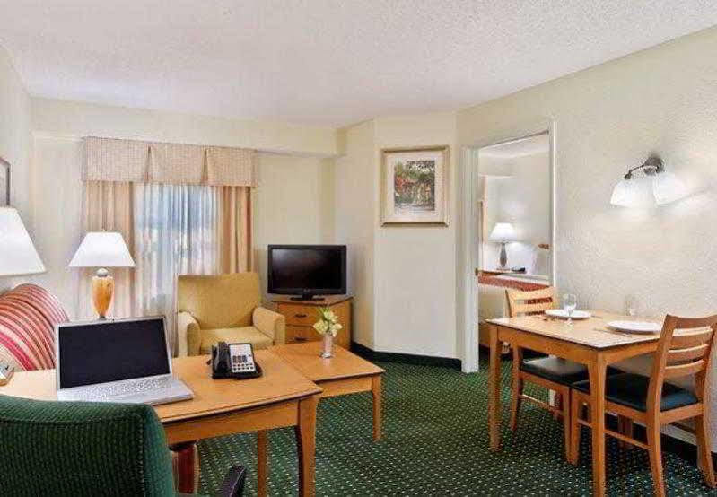 Residence Inn By Marriott Detroit / Novi Dış mekan fotoğraf